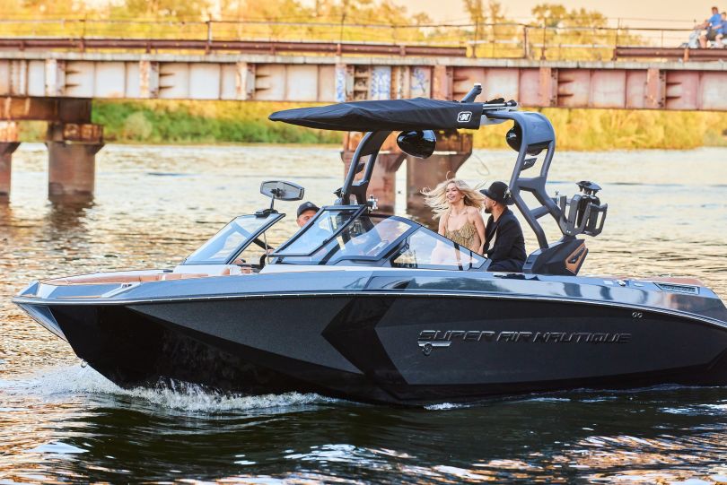 Вера Брежнева и MONATIK